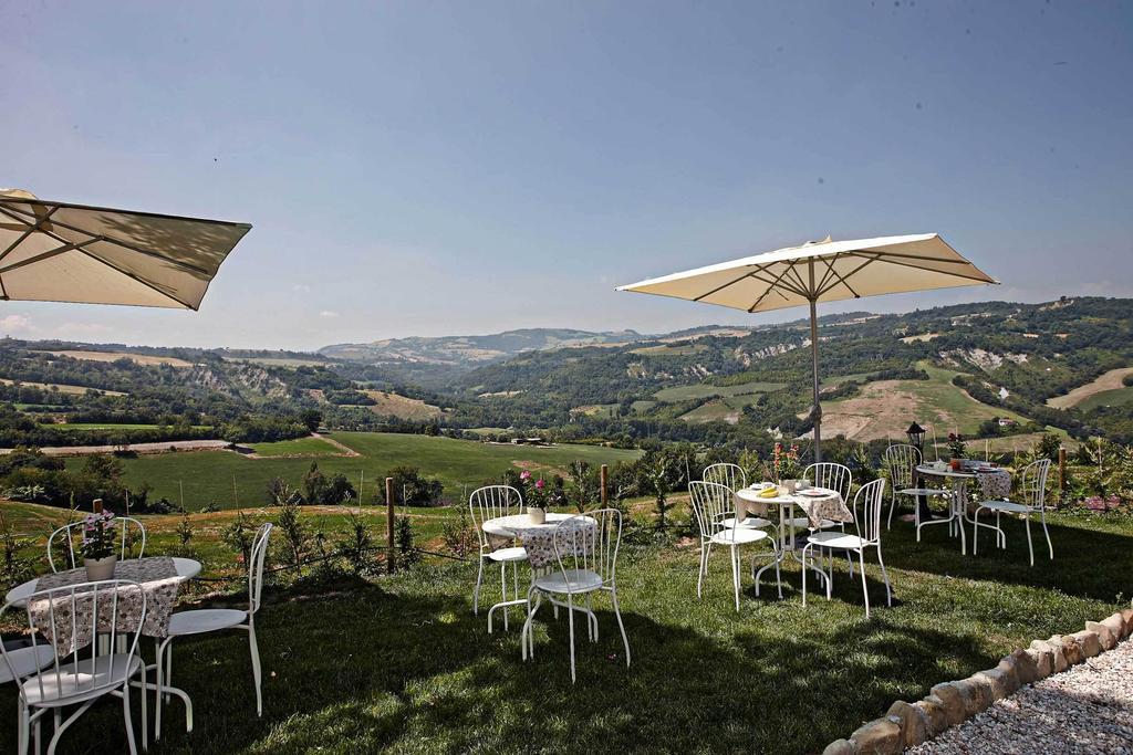 Villa Tamara Country & Spa Suites Montefiore Conca Exterior foto